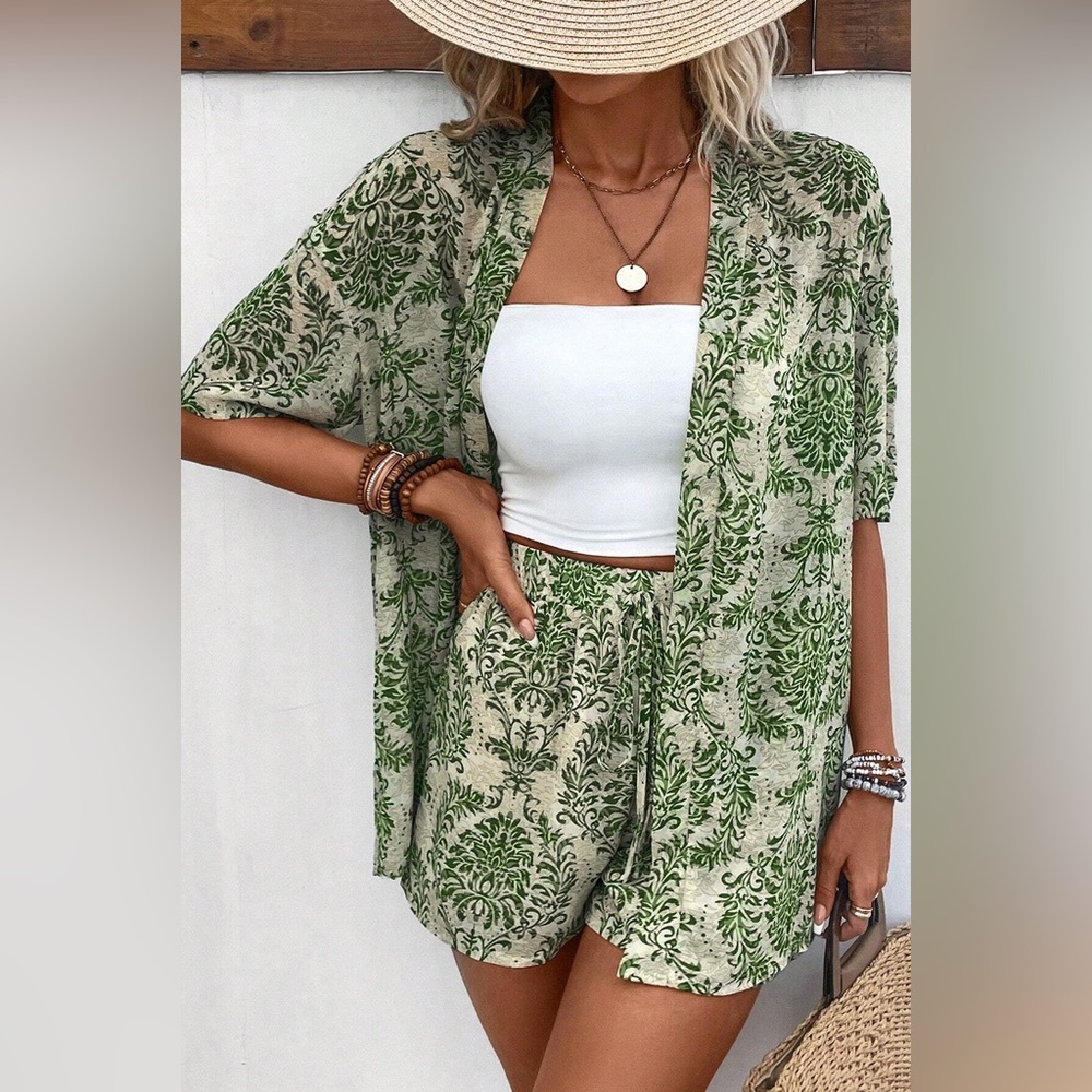 Green Vintage Floral Print Open Top and Shorts 2 Piece Set